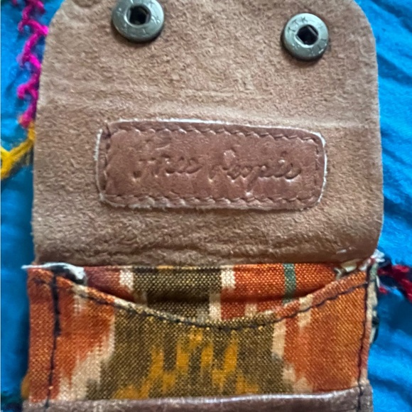 Black and cream Free People card wallet. Measures approximately 4 x 5”. New! - Picture 6 of 7